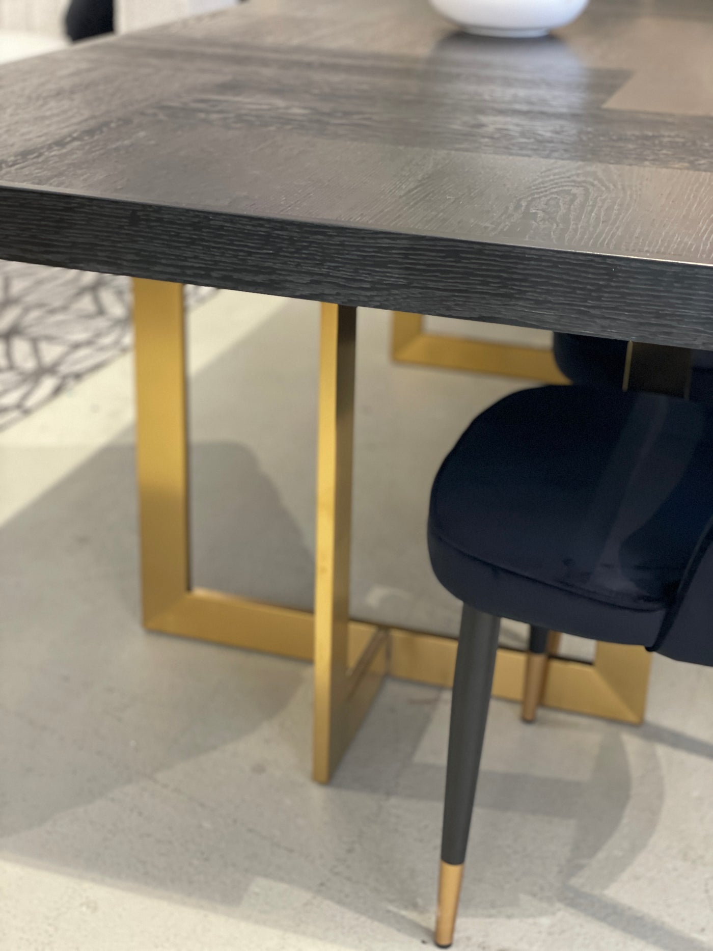 Hermitage Dining Table