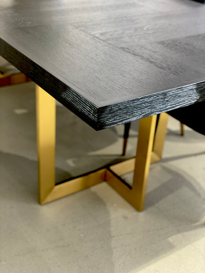 Hermitage Dining Table