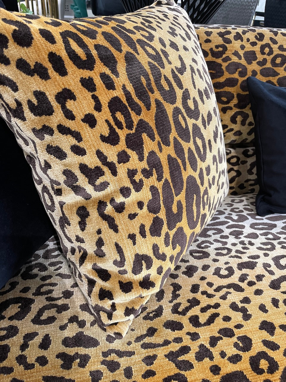Ingwe Sofa