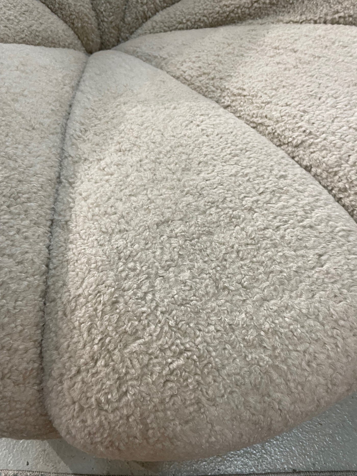 Marshmellow Swivel Chair